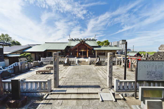 神社全景の写真