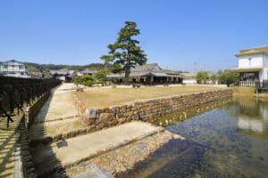 新居関所の外観