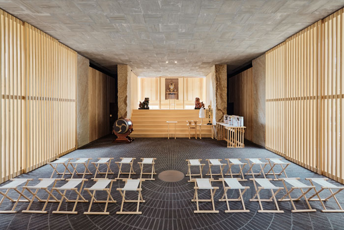 拝殿内観の写真