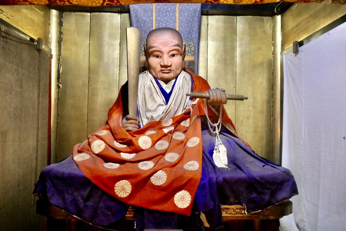 満願祖師像