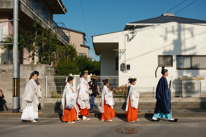 巫女行列