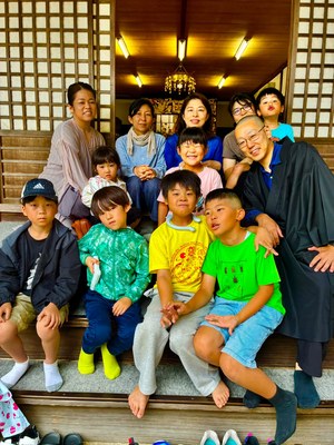 妙泉寺に集う子どもたち