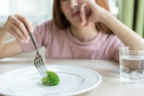 食事の量を減らしてしまう