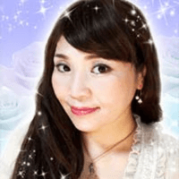 彩芽（あやめ）先生の写真