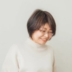 松山ひとみ先生