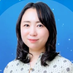 満乃満幽伽先生